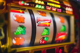 Live casino dengan dealer profesional dan akses mobile